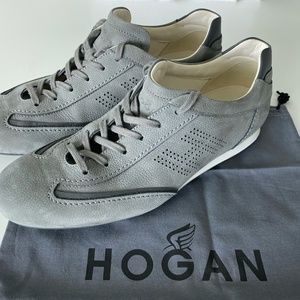 Hogan Sneakers, size 9
